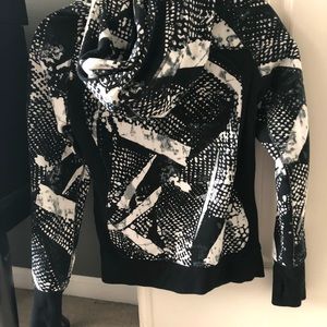 Lululemon black and white scuba hoodie 6